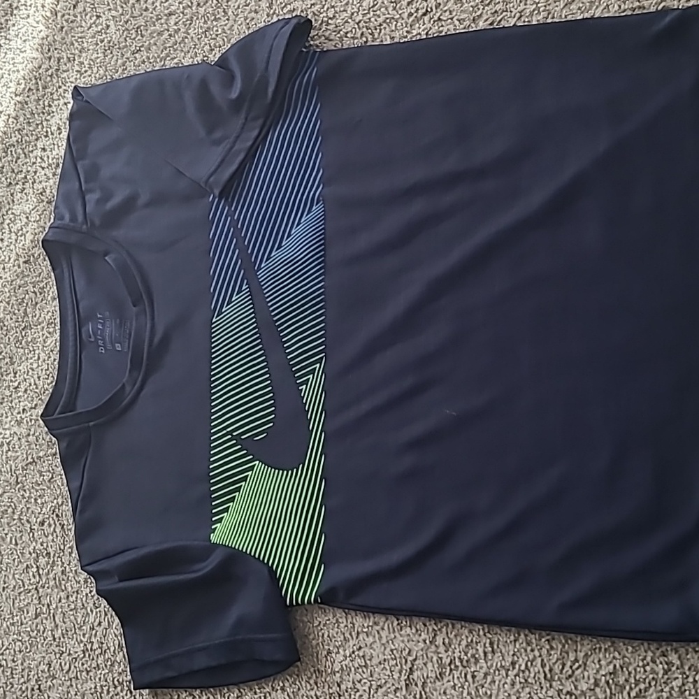 Nike Dri-Fit Men's Small T-shirt